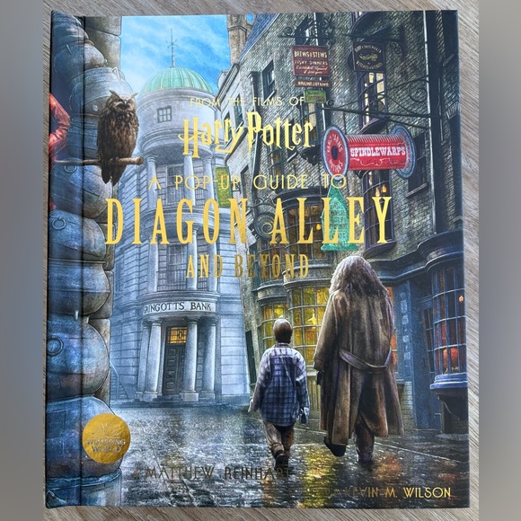 A Pop-Up Guide To Diagon Alley And Beyond (From The Films on Harry Potter) - Picture 6 of 16
